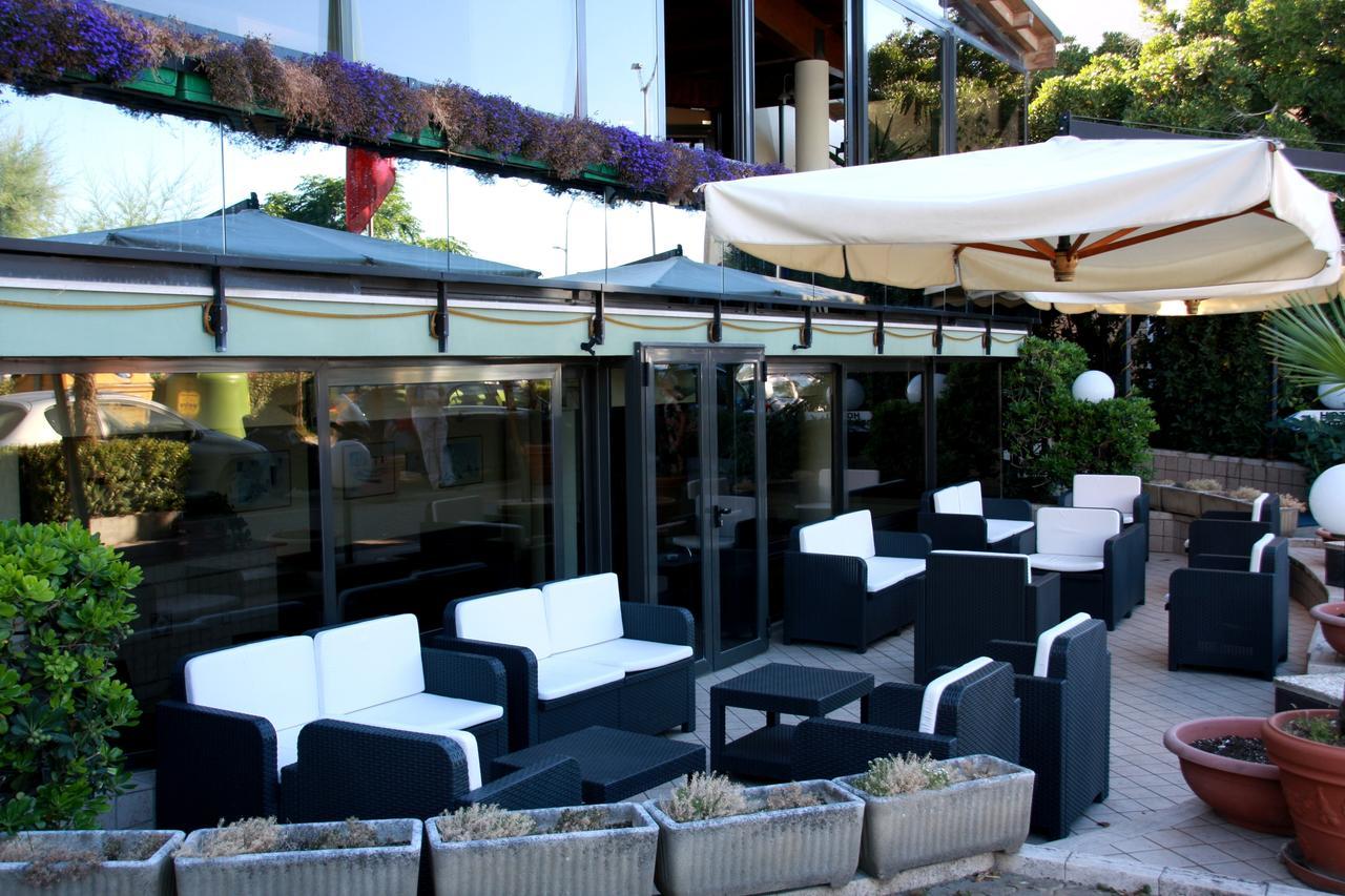 Hotel Beaurivage Fano Εξωτερικό φωτογραφία