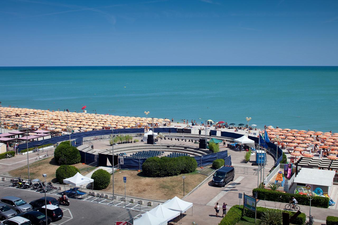 Hotel Beaurivage Fano Εξωτερικό φωτογραφία