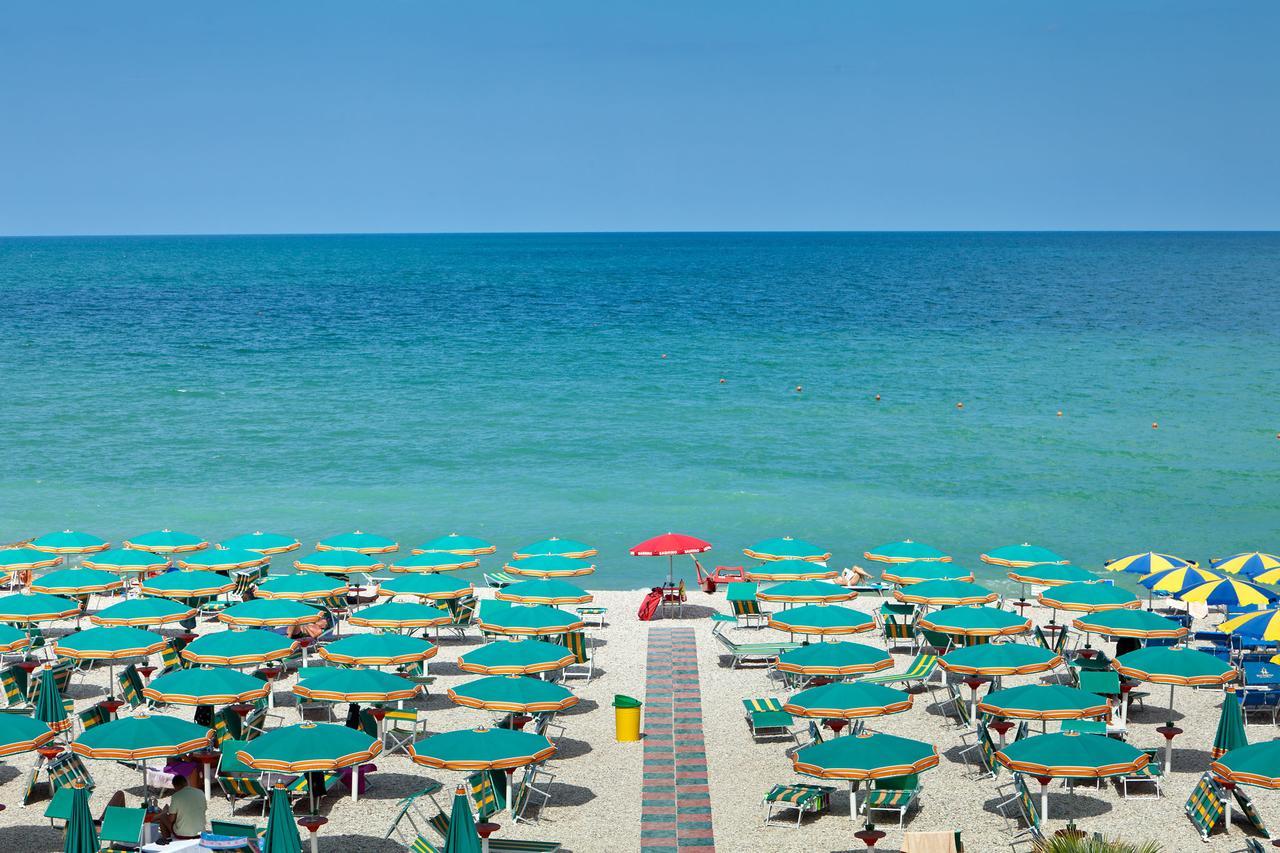 Hotel Beaurivage Fano Εξωτερικό φωτογραφία